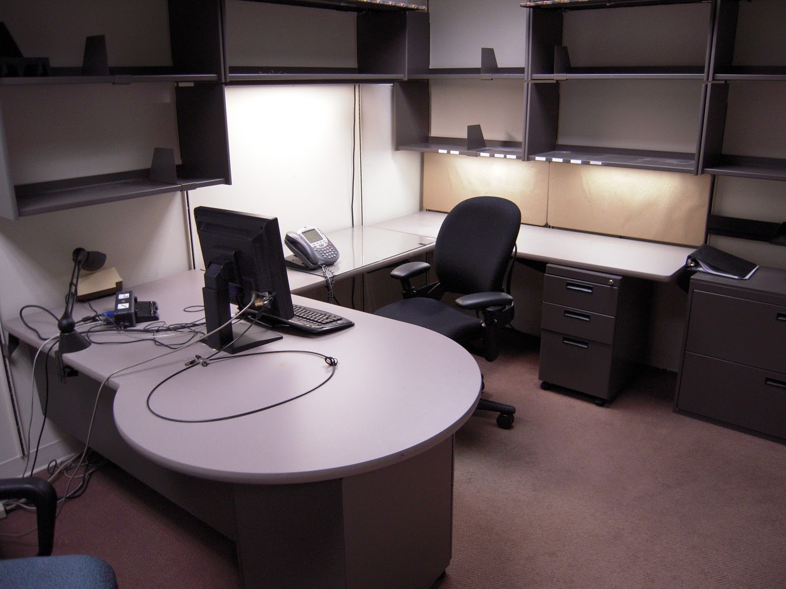 Empty office - 51allout