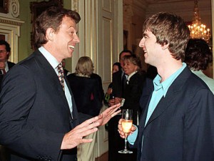 Tony Blair, Noel Gallagher and a just out of shot Graeme Hick discuss the best way to play the short ball.